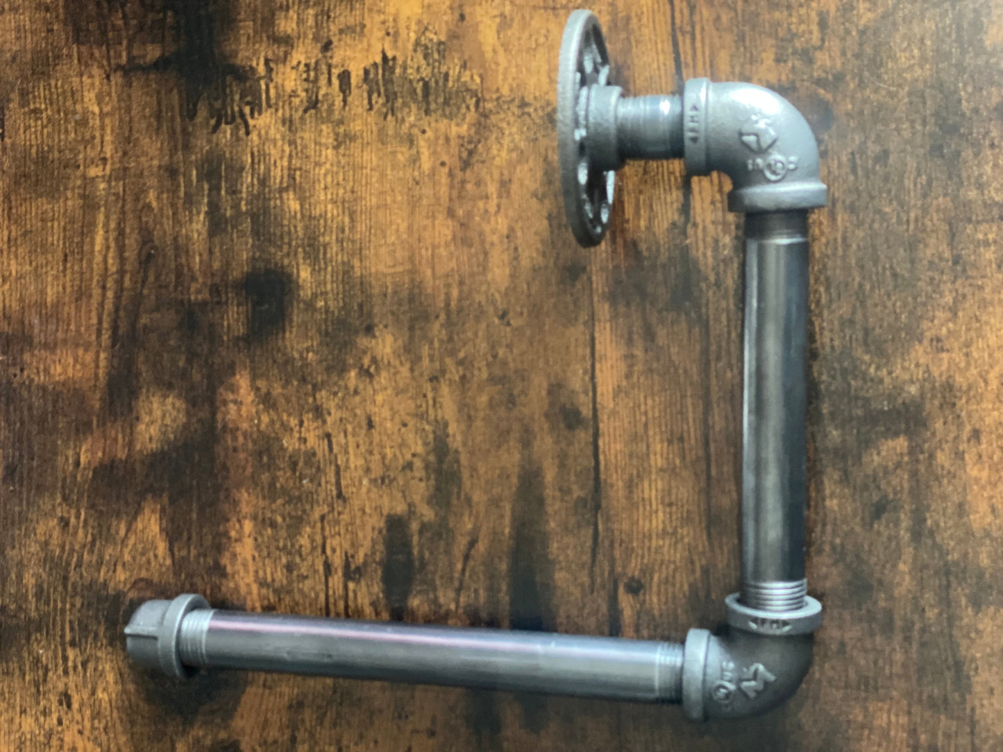 Custom Iron Pipe Wall Mounted Toilet Paper Holder